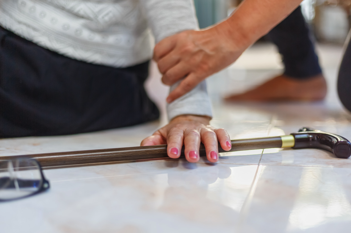 equipamento-auxilio-idosos